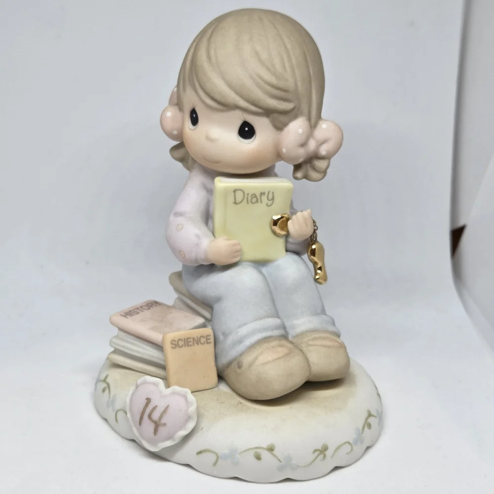 Precious Moments Growing in Grace Age 14 Figurine - Picture 1 of 5